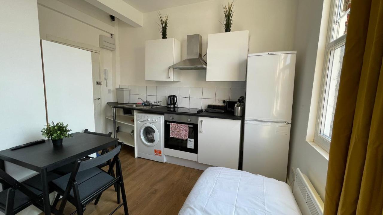 Lovely Studio Flat In The Heart Of Holloway. London Eksteriør billede